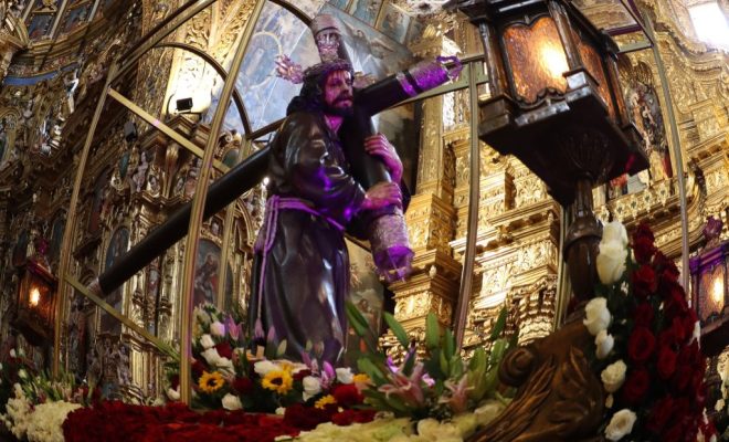 Así se desarrolla la procesión de Jesús del Gran Poder en Quito