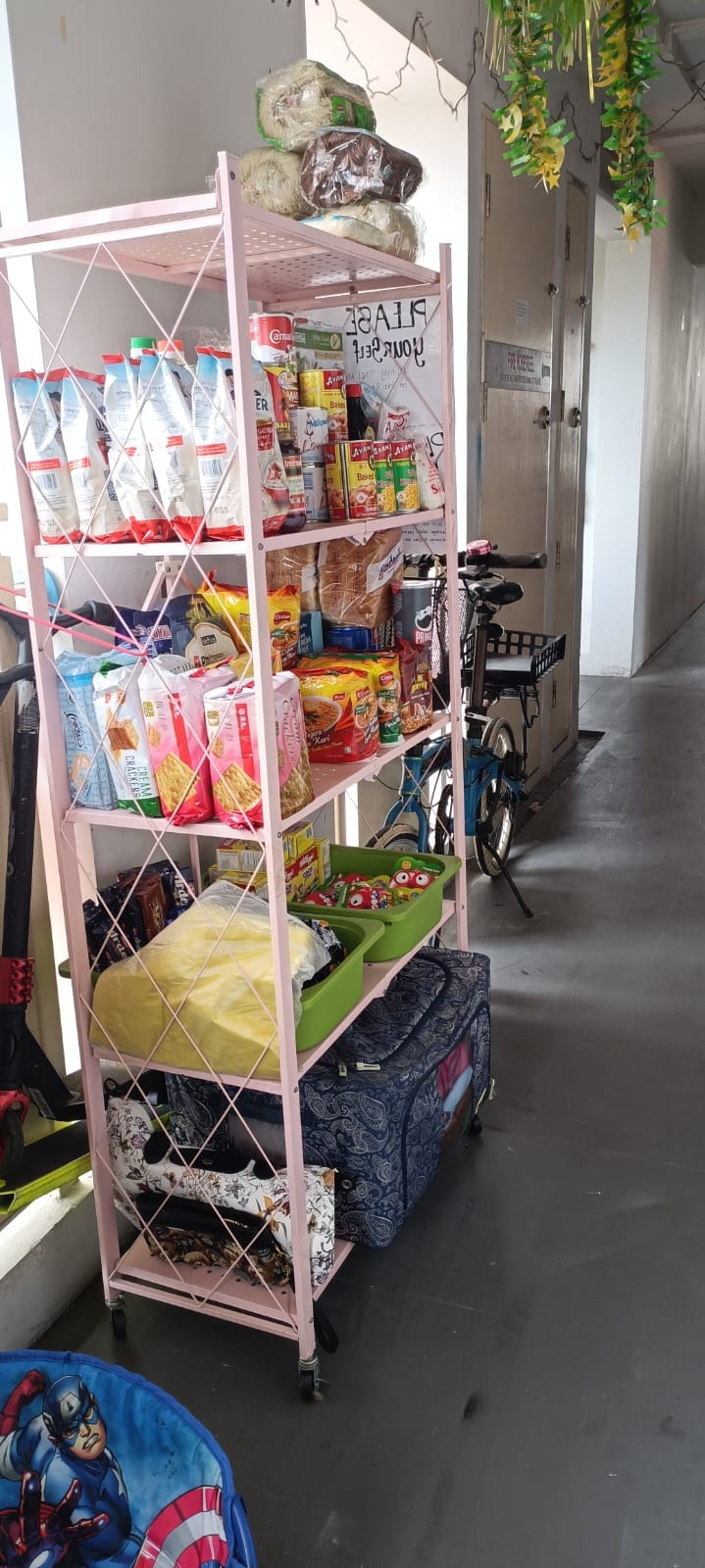 Choa Chu Kang resident leaves free kitchen essentials outside home for those in need during Ramadan