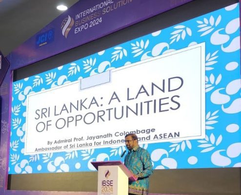 Ambassador Colombage  presents “Sri Lanka: Land of Opportunities” at IBSE 2024