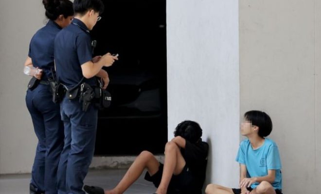 4 teens arrested for carrying weapons & shouting at each other at Sengkang HDB