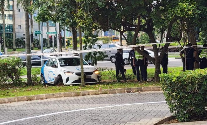 BlueSG car allegedly evades police & ends up on Boon Keng grass verge, 3 arrested
