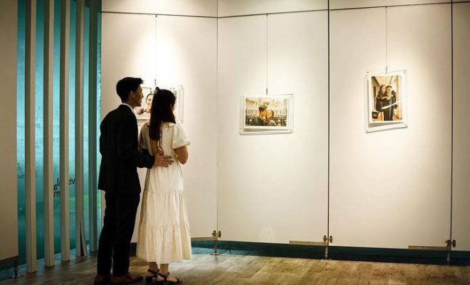 Man in S’pore spends 6 months planning Japanese art exhibition to propose to girlfriend