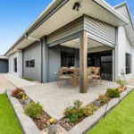 Boomers swap acres for estates