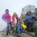 Woman with heart condition climbs Mt Kinabalu (1)