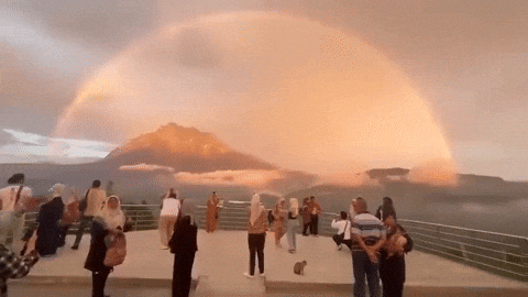 Netizens amazed by spectacular golden rainbow over Mount Kinabalu