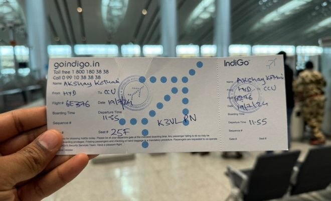 Traveller in India given handwritten boarding pass as worldwide IT outage affects airports